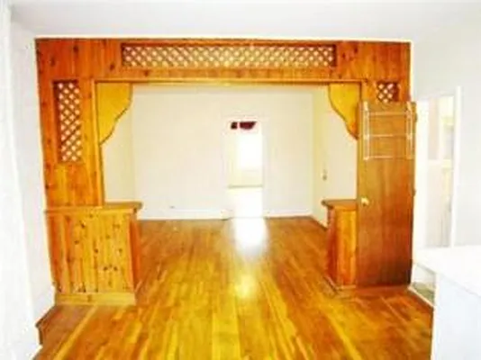 Rented by City Connections Realty | media 2