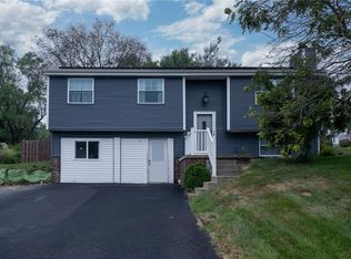 325 Sunridge Dr, Freedom, PA 15042
