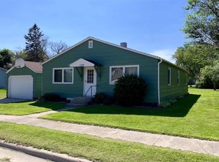 230 3rd St N, Middle River, MN 56737