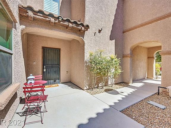 3rd image of 11924 Orense Dr