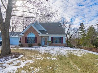 4950 Steeplechase Dr, Macungie, PA 18062
