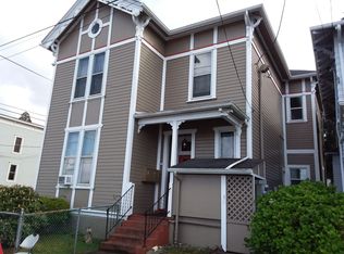 591 Commercial St APT 1, Astoria, OR 97103