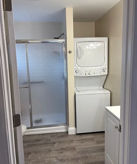 Master Bathroom with Laundry