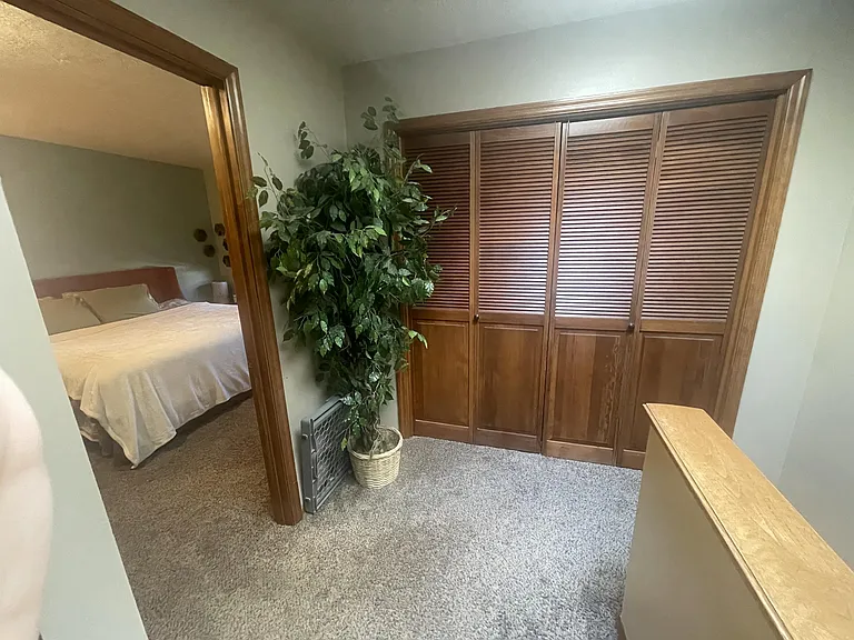 1612 W Olive St #11 — Photo 13