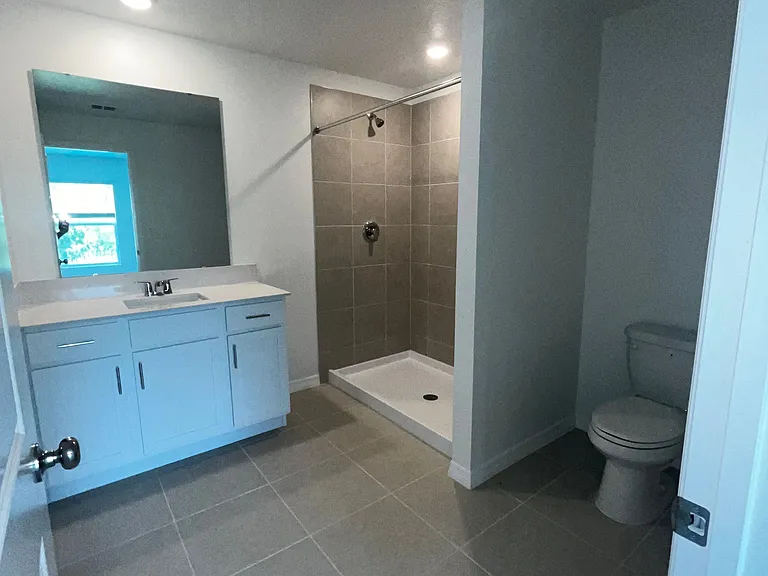 7702 Abagail Dr — Photo 4