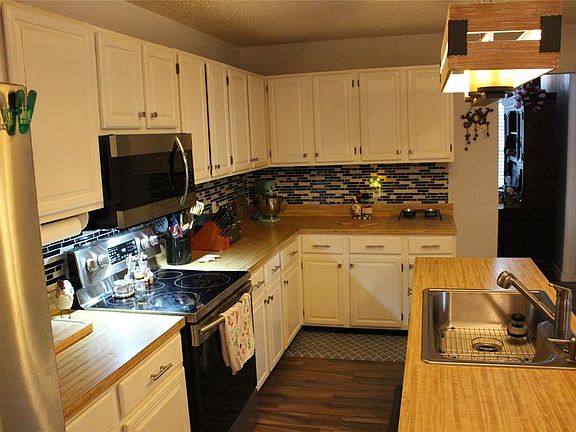 2nd image of 8914 Woodlake Dr