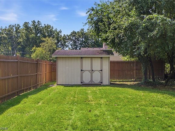 4th image of 279 Jade Cir