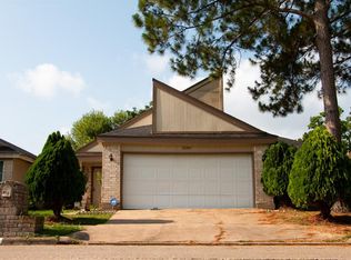 12907 Village Gate Dr, Houston, TX 77082
