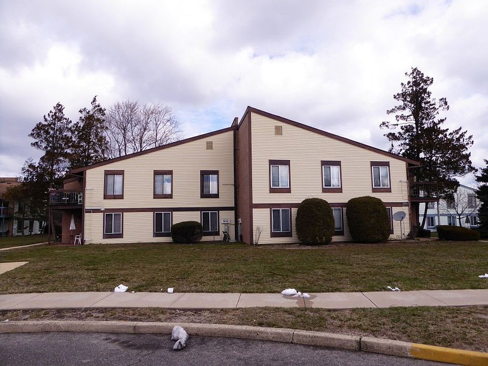 1st image of 47 Newport Ct