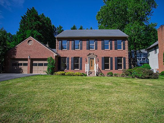 2nd image of 5124 Meadow Creek Dr