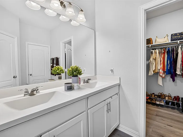 12823 Silverbank Run Dr — Photo 13