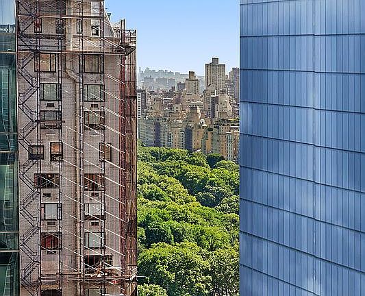 4th image of 146 W 57th St APT 45B