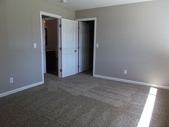 3rd image of 18566 Lake Forest Dr