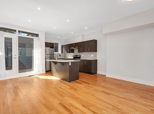 940 Woodroffe Ave Unit 1, Ottawa, ON K2A 3R7