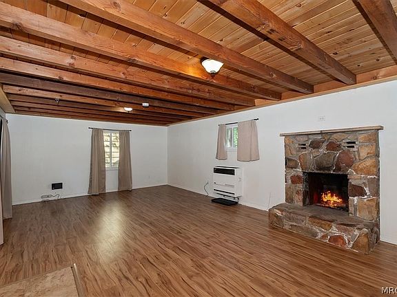 4th image of 437 Booth Way