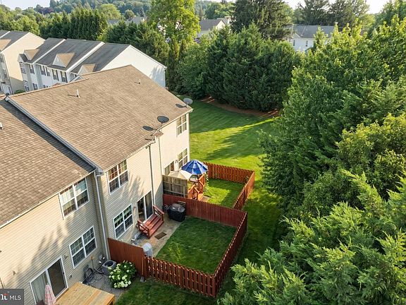 4th image of 2432 Schultz Way