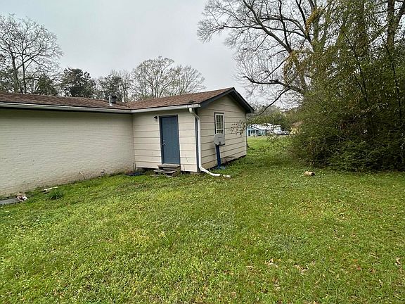 5th image of 605 E Chickasaw St