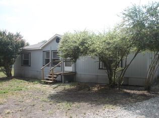 856 Cowboys Ln, Springtown, TX 76082