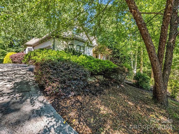 4th image of 148 Benhurst Ct