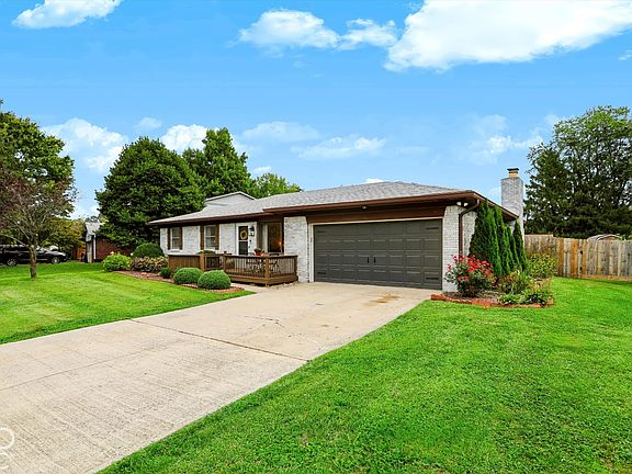 3rd image of 7613 Broadview Dr