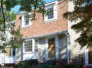 112 Barnsfield Ct #221, Gaithersburg, MD 20878