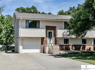 23706 Walnut Cir, Waterloo, NE 68069