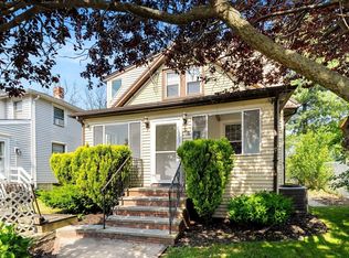 55 Rosemont Rd, Weymouth, MA 02191