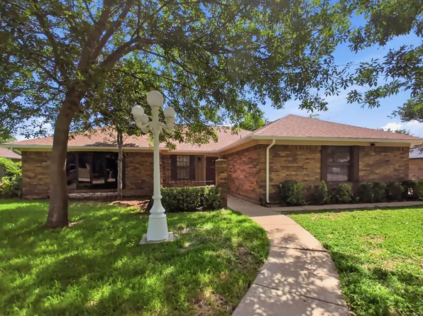 812 Ridge View Dr, Burleson, TX 76028