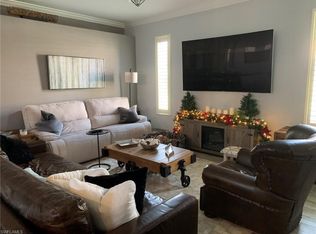 8024 Woodridge Pointe Dr, Fort Myers, FL 33912