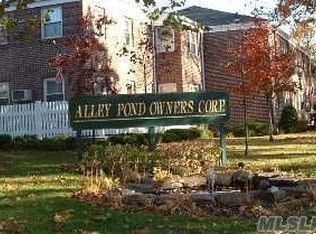 22419 Kingsbury Ave, Bayside, NY 11364