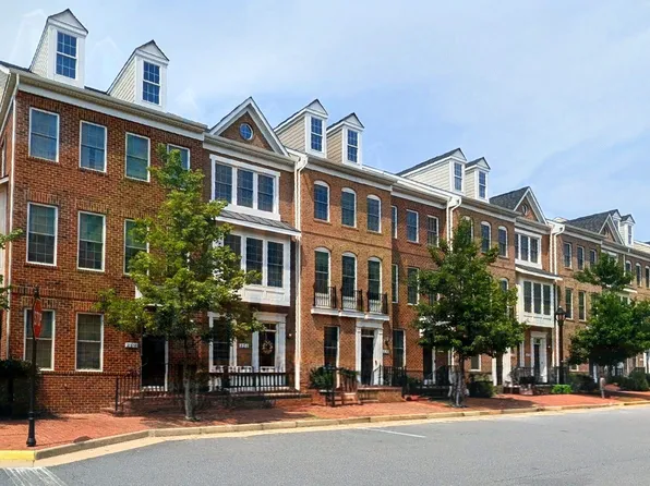 272 High Rail Ter SE, Leesburg, VA 20175