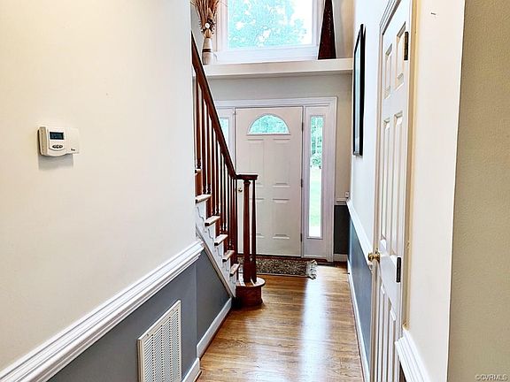5th image of 12040 Fox Mill Run Ln