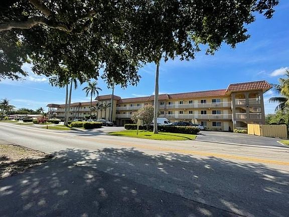 3rd image of 1400 NE 56th St APT 210