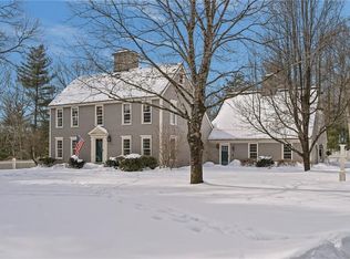 88 Woodsong Dr, Scituate, RI 02857