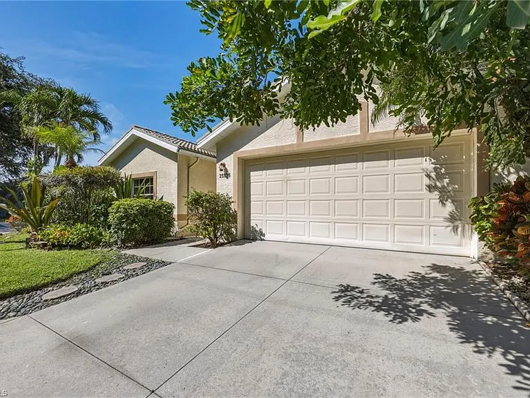 25925 Pebblecreek Dr — Photo 3