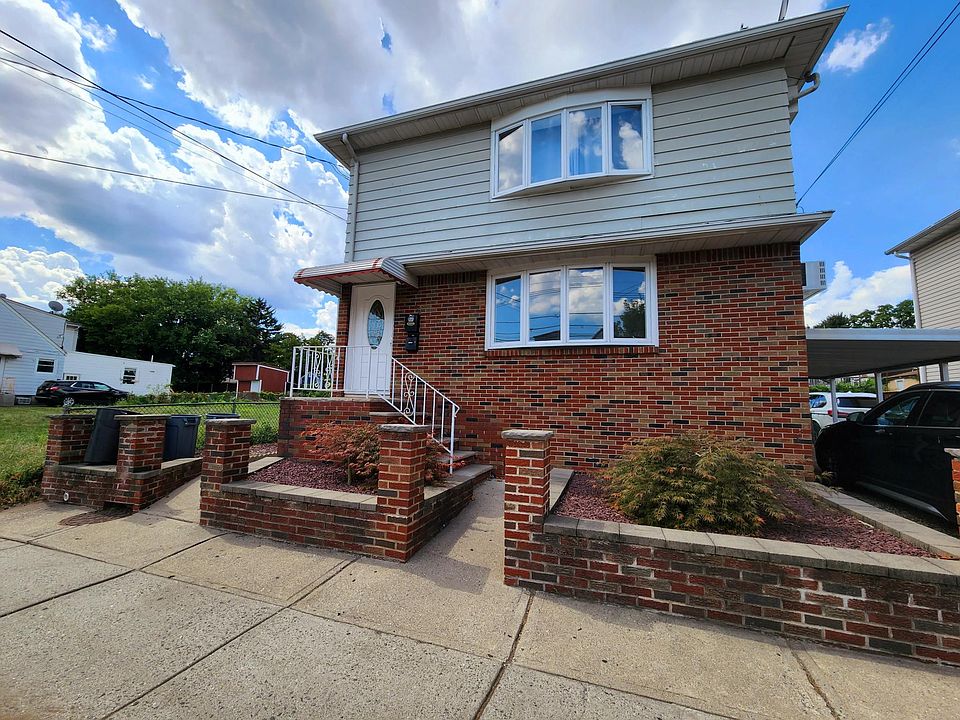 1st image of 55 Dell Glen Ave Unit 1