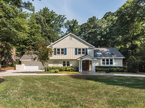 105 Dundee Ct, Cary, NC 27511