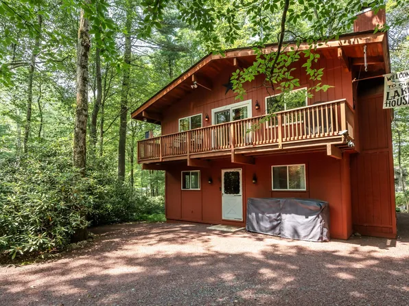 133 Split Rock Ln, Pocono Pines, PA 18350