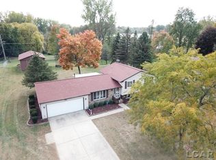 9 Ridgemont Dr, Adrian, MI 49221
