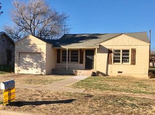 738 W Grover St, Floydada, TX 79235