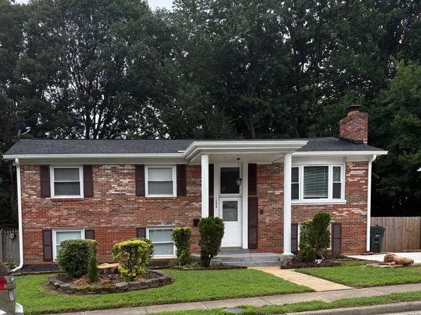 13629 Kingsman Rd, Woodbridge, VA 22193