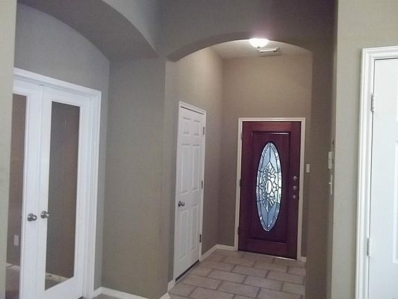 3rd image of 2615 Glenfield Manor Ln
