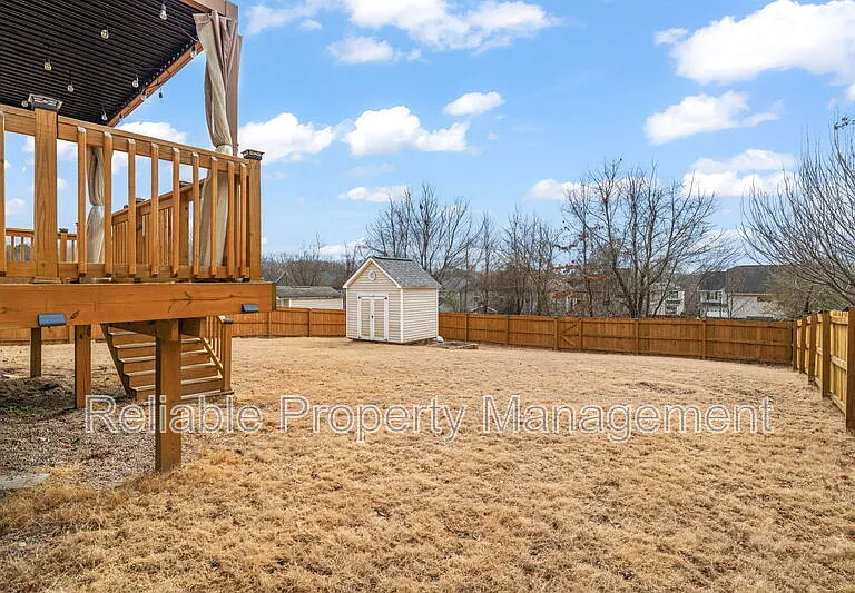 156 Haywood Ln — Photo 6