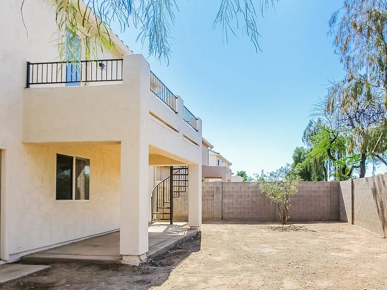6628 W Monroe St — Photo 20