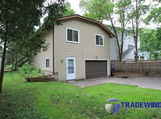 2540 Medicine Ridge Rd, Plymouth, MN 55441