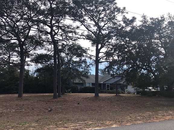 3rd image of 2110 Hawthorne Dr