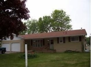 935 8th St SW, Pine City, MN 55063