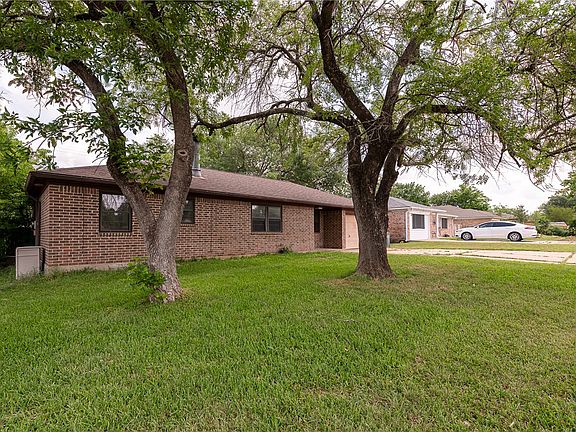 2nd image of 927 Braeswood Dr