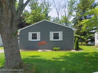 64 Edinburgh Dr, Toms River, NJ 08757