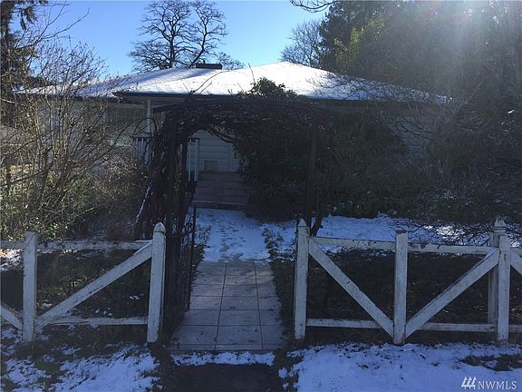 2nd image of 1312 Ballew Ave